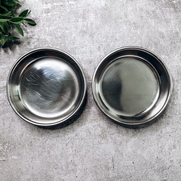 Small Silver Stainless Steel Cat Dishes - Picture 1 of 3